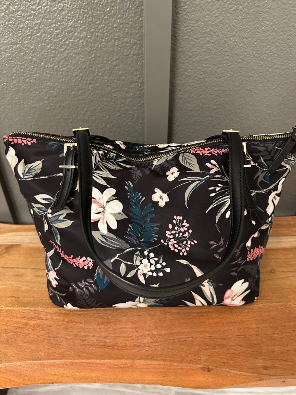 Kate Spade Wilson Road Botanical Tote - EUC - Picture 4 of 8